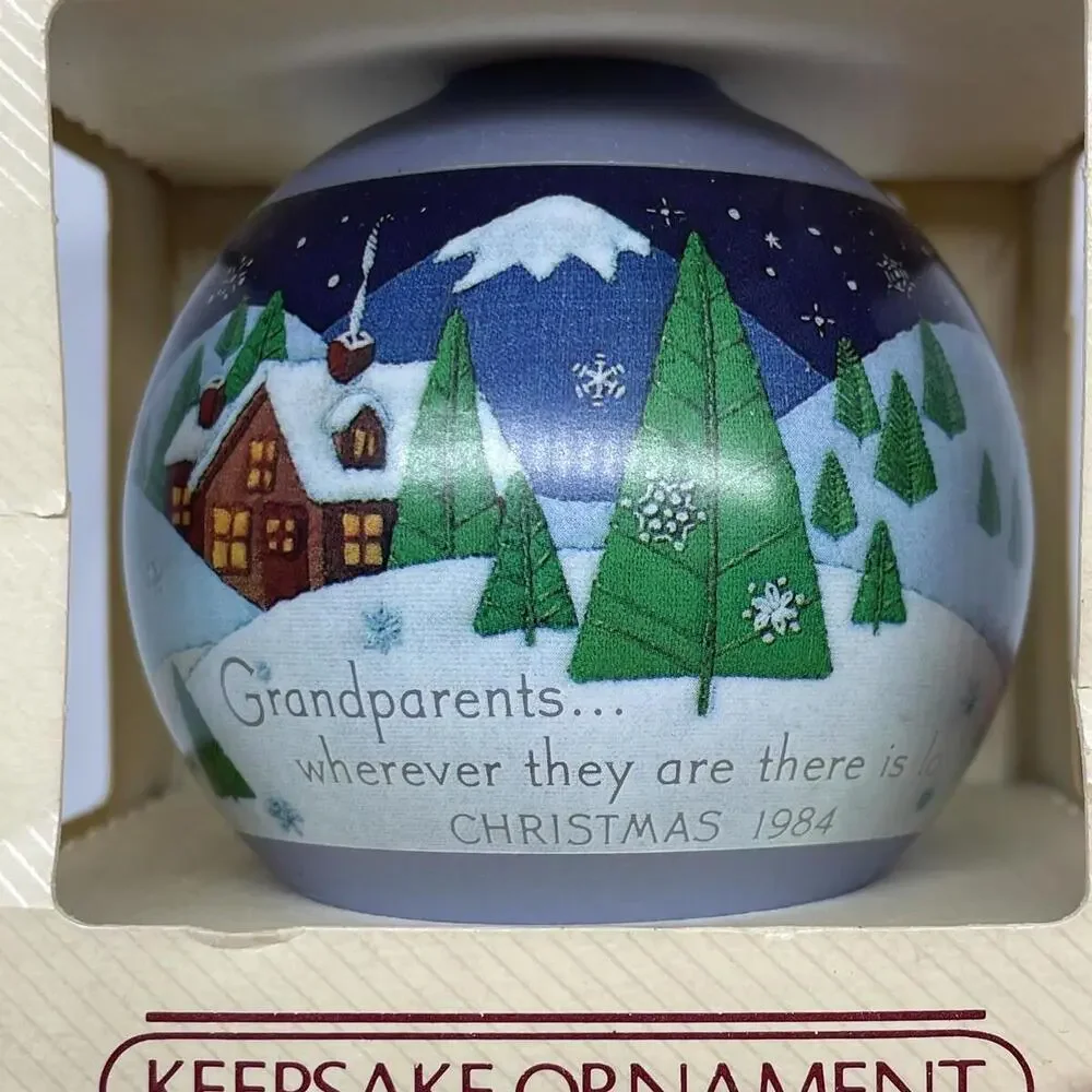 1984 Hallmark‎ GRANDPARENTS Glass Christmas Ornament in Box